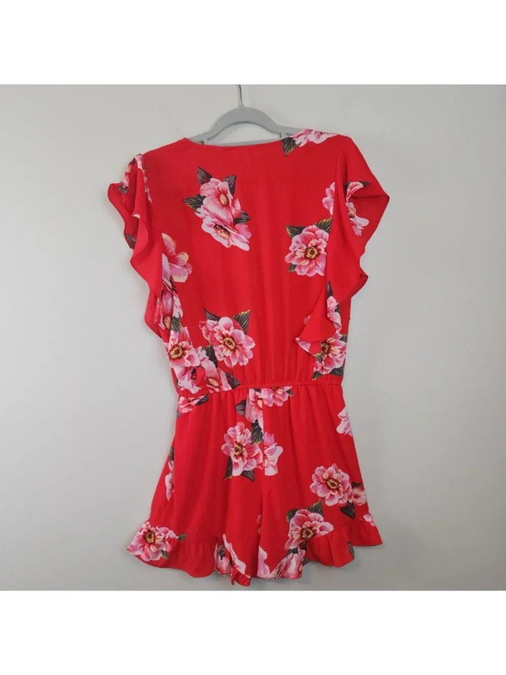 Umgee Tropical Floral Surplice Ruffle romper Red sz M Summer Travel Vacation